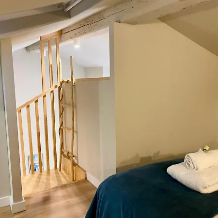 'la Perriere' Joli T2 En Duplex Clim, Wifi